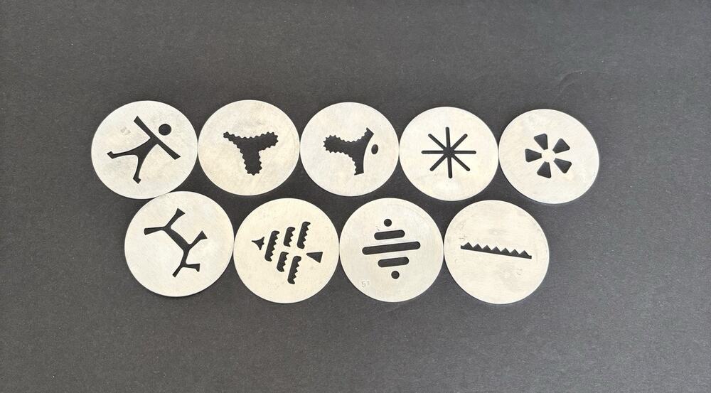 Wear Ever Super Shooter Cookie Press 70001 Set Of 9 Discs Replacement Parts